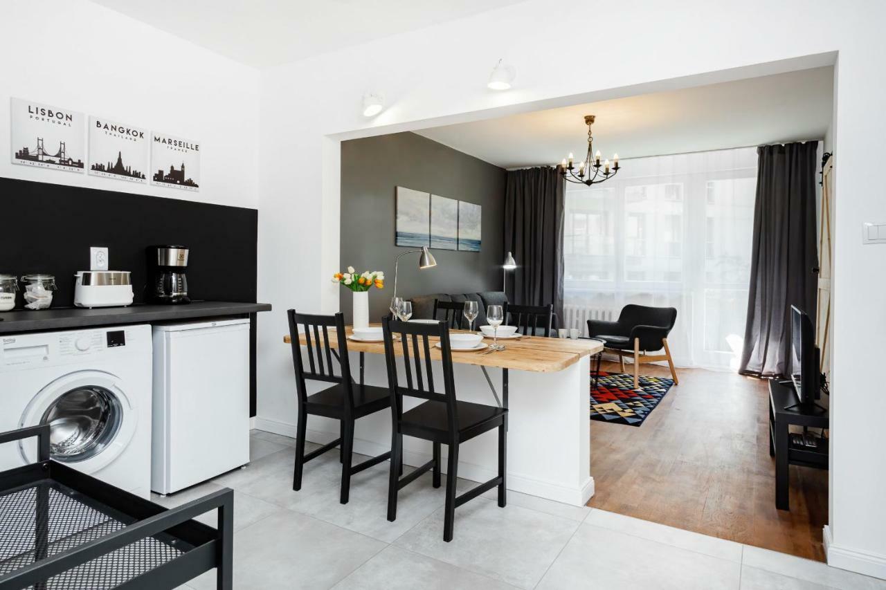 First Central Apartments By Noclegi Renters Varşovia Exterior foto